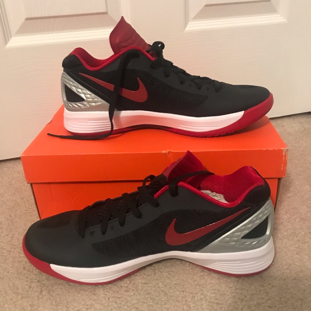Nike Volley Zoom Hyperspike